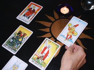 Learn to read Tarot