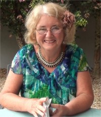 Learn to read Tarot with Linda Marson